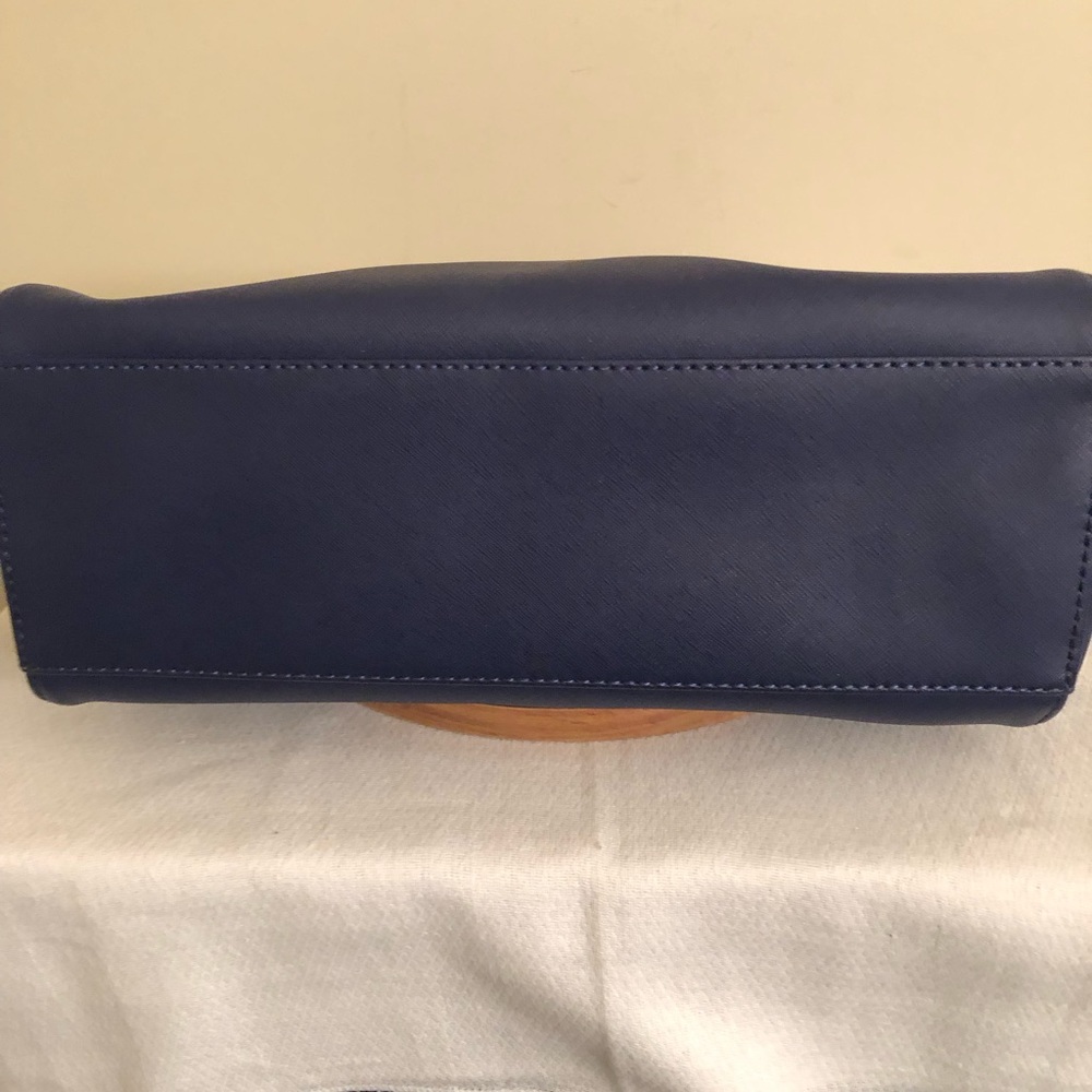 Kenneth Cole Reaction Purse Handbag - Picture 4 of 14